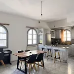 Naxian Downtown Semesterbostad