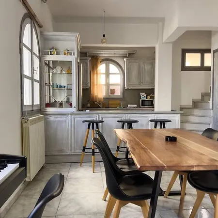 Naxian Downtown Tatil Evi