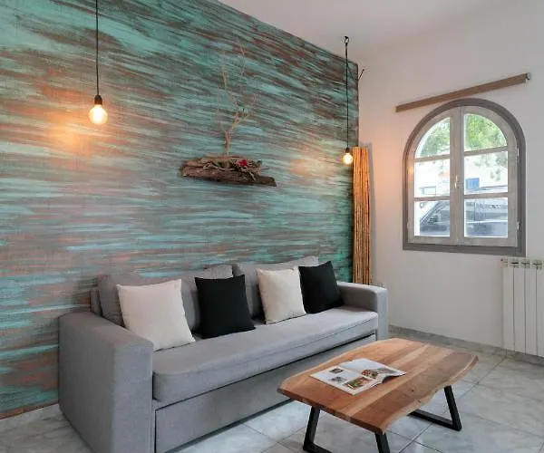 Naxian Downtown بيت للعطل *